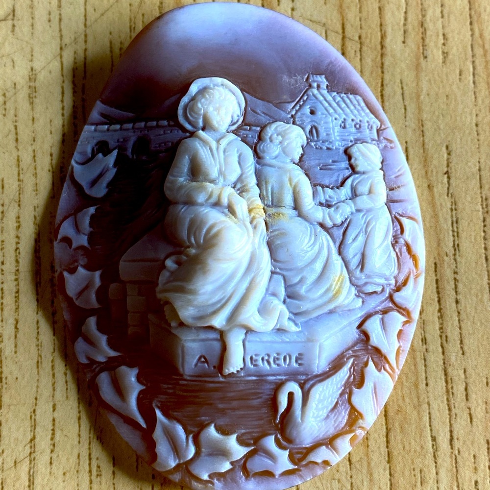 Erede cameo shell